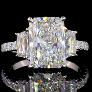 Bague en or 14 carats avec diamant de laboratoire radiant de 4,87 carats, trois pierres, fournisseur en gros, OEM, ODM, prêt à l'exportation, bijoux fins - Product Image 2