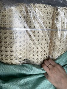 Rouleau de sangle de canne en rotin naturel/blanchi à mailles fermées, canne en rotin hexagone/caro/fermé pour décoration artisanale à partir de 99 GD - Product Image 6