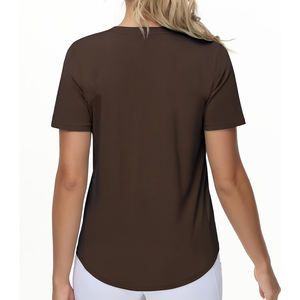 เสื้อยืดออกกำลังกายผู้หญิง โพลีเอสเตอร์คุณภาพพรีเมียม ระบายอากาศได้ดี นุ่มพิเศษ แห้งเร็ว ไม่หดตัว ออกแบบได้ตามต้องการ - Product Image 5