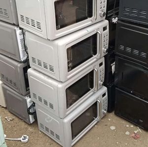 Horno microondas eléctrico de acero inoxidable de 20L, 1350W, de doble uso (110-240V), de clase energética eficiente, directo de fábrica, para la venta en Europa/EE. UU. - Product Image 1