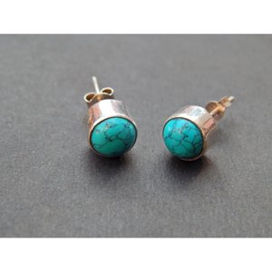 Boucles d'oreilles minimalistes turquoise avec petits bijoux en zircon - Product Image 3