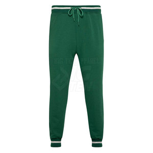 Survêtement pour homme à coupe décontractée, parfait pour les voyages ou les activités légères, avec un tissu doux et un look décontracté - Product Image 6