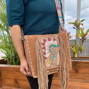 Venta caliente occidental estampado a mano cuero de gamuza oculto llevar flecos bandolera para mujer tallado bolsa de mensajero - Product Image 2