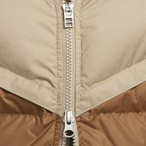 Doudoune personnalisée pour hommes en plein air avec rembourrage en nylon léger, manches réglables, style imperméable pour l'extérieur - Product Image 6