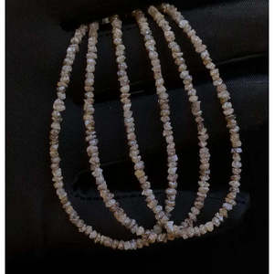 Perlas de Diamante Natural sin Cortar de Alta Calidad de 2-3.5 mm, Diamante en Bruto en su Estado Natural - Product Image 1