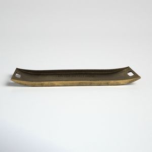 Plateau de service rectangulaire en bronze élégant avec des bords uniques, parfait pour servir des collations et améliorer les présentoirs de table - Product Image 1