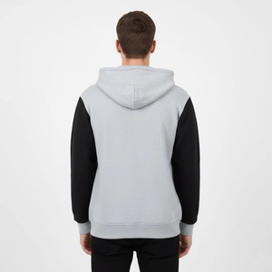 Sudadera con Capucha Desgastada para Hombre con Detalles Rotos, Estilo Casual Urbano, para un Look Cómodo y Uso Diario - Product Image 2