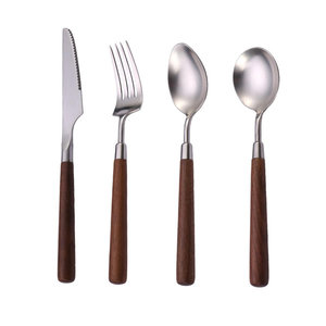 Juego de utensilios de acero inoxidable con espejo de Venta caliente con asas de madera para cenar y servir vajilla de mesa y uso en hoteles - Product Image 6