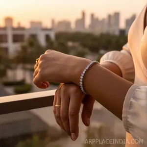 Bracelet de tennis en argent pour femme avec pierres précieuses blanches - Product Image 2