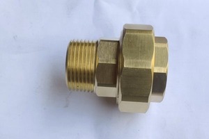 Accesorios forjados de alto pulido de latón de primera calidad Mecanizado de precisión de alta resistencia OEM Componentes industriales personalizables Plomería - Product Image 2