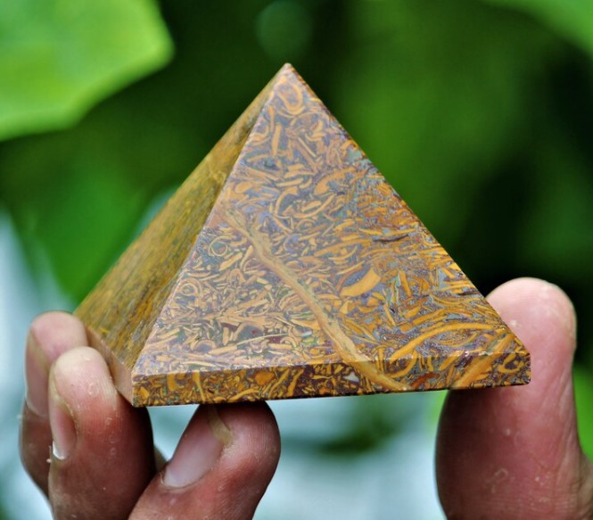 สีเหลือง