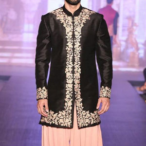 Mejor moda y elegante terciopelo Sherwani nueva ropa de fiesta con Salwar y zapatos a juego opciones de talla grande mejor vestido para cualquier ocasión - Product Image 1