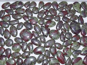 AAA + cabujón de jaspe de sangre de dragón Natural de alta calidad, piedra preciosa de cuarzo suelta de tamaño de forma mixta para la fabricación de joyas - Product Image 6