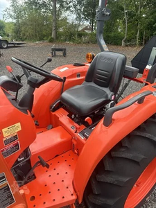 ซัพพลายเออร์ที่ดีที่สุด รถแทรกเตอร์ Kubota L2501HST 25 แรงม้า ขับเคลื่อน 4 ล้อ รถแทรกเตอร์ขนาดเล็ก เครื่องยนต์ดีเซล ระบบไฮโดรสแตติก พร้อมที่ตักด้านหน้าสำหรับขาย - Product Image 6