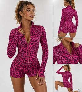 Set Yoga Personalizzato da <span class=keywords><strong>Donna</strong></span> 2 Pezzi: Top Corto e Pantaloncini con Stampa <span class=keywords><strong>Leopardata</strong></span>, Completo Sportivo OEM - Product Image 3