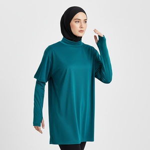 T-shirt de sport respirant et à séchage rapide pour femmes musulmanes modestes, protection UPF50+, coupe ample pour la course, la gym, les sports et les activités de plein air - Product Image 1