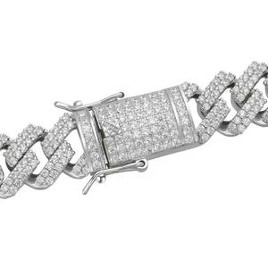 Cadena de eslabones cubanos de diamante de moissanita helada de Plata de Ley 925 diseño personalizado con material de oro blanco - Product Image 2