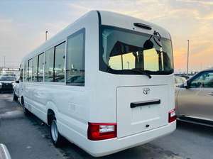 Autobús Toyota Coaster Usado de 30 Asientos con Motor de Gasolina 2TR para Viajes de Larga Distancia - Transmisión Automática - Product Image 6