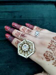 แหวนหินเงามุกสไตล์ดั้งเดิมสำหรับผู้หญิงเครื่องประดับแฟชั่นโลหะผสมสังกะสีดีไซน์แบบชาติพันธุ์ที่สวยงามขายส่ง - Product Image 2