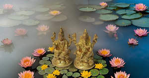 Statue en laiton au design moderne Ganesh-Laxmi-Ji Sculpture religieuse indienne fabriquée à la main Ganesha et Laxmi assis sur Lotus - Product Image 6