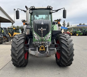 Tractor 2015 Fendt 828 Vario: alta potencia, eficiencia y tecnología agrícola de precisión - Product Image 1