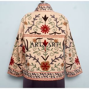 Veste matelassée en coton 100% luxueuse, brodée à la main, motif floral, détails complexes, élégance intemporelle, spécial hiver - Product Image 5