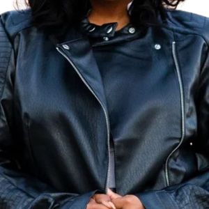 Chaqueta de motorista más fina con texto bordado en negrita para el estilo de hermandad Edgy y declaraciones de moda de la vida griega - Product Image 5