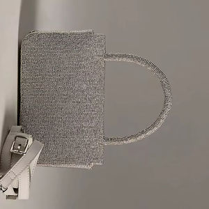 Bolso de diseñador clásico de algodón HUSSAIN hecho a mano indio para mujer, ropa de fiesta, embrague de noche con colores mezclados - Product Image 1