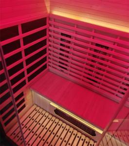 Factory Wholesale Indoor Spa 3 Persons Hemlock Wooden Sauna Room with <b>Red</b> <b>Light</b> <b>Therapy</b> - Product Image 4