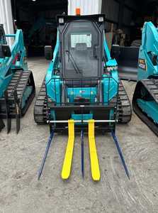 Chargeuse compacte sur chenilles SWTL4528 2025 avec moteur Kubota Euro Stage V et cabine fermée pour travaux de terrassement et chargement de matériaux - Product Image 3