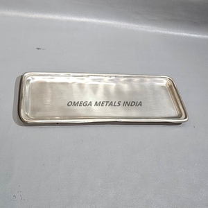 Charmant plateau de service à la crème rectangulaire avec un design ludique en pain d'épice parfait pour les friandises de vacances et les rassemblements festifs - Product Image 4