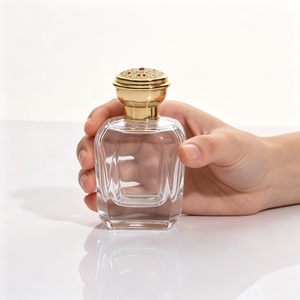 ขวดน้ำหอมดีไซน์หรูทรงเหลี่ยม 100 มล. จากคลังสินค้าขายส่งในสหรัฐอเมริกา EDP EDT ติดทนนาน 12 ชั่วโมง ฝาเกลียวแบบสเปรย์ แก้วสแตนเลส - Product Image 5