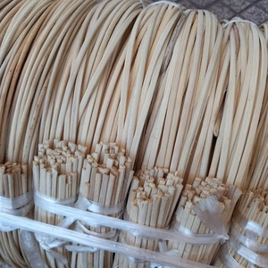 HOT DEAL NOYAU DE ROTIN POLI MATIÈRE PREMIÈRE NATURELLE POUR LES MEUBLES ET LA DÉCORATION - Product Image 1