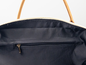 Bolsa de Viaje de Fin de Semana de Lona Premium de Lujo, 20x14x10, Cierre de Cremallera, Cuero Ecológico, Herrajes de Latón, Compartimento para Portátil - Product Image 3