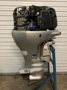Moteur hors-bord d'occasion 2008 pour usage industriel OEM 135 ch 4 temps 20 pouces - Product Image 2