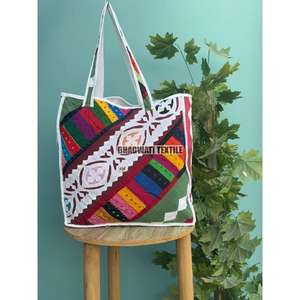 Venta al por mayor lote de bolso de mano acolchado de algodón hecho a mano para mujer forro de lona estampado de retazos para compras comestibles playa uso diario - Product Image 1