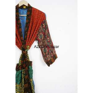 Robe kimono longue en soie pure à 100 % pour femmes, douce, élégante, respirante, printemps/été, fermeture à cordon, tissu indien sari, devant - Product Image 4