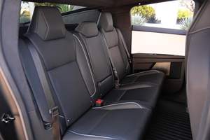 Tesla Cybertruck Foundation Series 2024 Usado - Product Image 5