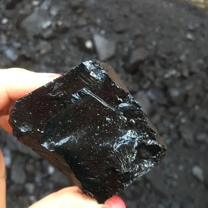 Poudre de Gilsonite MNCO de Qualité Supérieure, 10% de Cendres, Point de Ramollissement 180-220, pour l'Exportation dans les Fluides de Forage, la Boue, l'Asphalte et les Pneus - Product Image 1