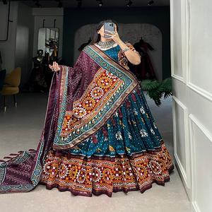 El último diseñador Tussar Silk Patola Impreso Gamthi Work Lahenga Choli por FabZone - Product Image 3