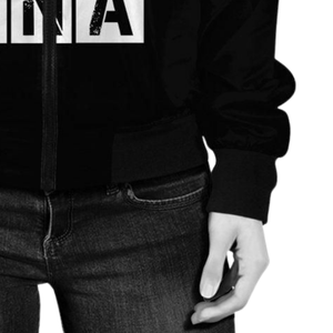 Giacca in Raso Zeta Phi Beta per Donne, Abbigliamento Greco Premium Anni '20, Design Varsity con Ricamo dello Scudo ZPB Blu e Bianco - Product Image 6