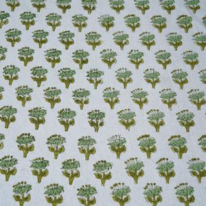 Nappe ronde en tissu de coton imprimé floral indien fait à la main pour la décoration de fête de mariage ou la table de ferme - Product Image 5