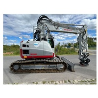 Miniexcavadora Takeuchi TB2150R de calidad con contrapeso grande, estructura de protección antivuelco cerrada y 1 brazo utilitario