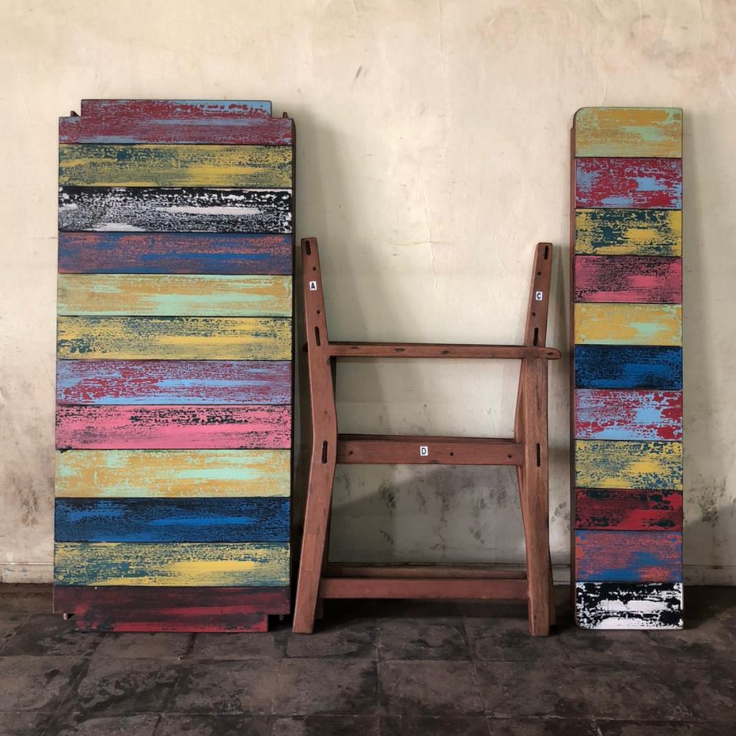 สีทาไม้เรือเก่าที่นำกลับมาใช้ใหม่