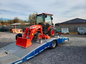 Tracteur agricole compact Kubota BX23S avec chargeur frontal. - Product Image 2