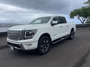 CLEAN USADO 2024 Nissan Titan Platinum Reserve Crew Cab 4WD - Product Image 2