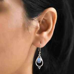 Pendientes colgantes de piedra lunar para mujer, joyería de piedras preciosas de plata esterlina, pendientes de gota minimalistas, piedra natal de Junio hecha a mano - Product Image 3