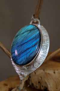 Handmade 950 Silver Boreal Drop Amulet Vintage Style <b>Labradorite</b> <b>Pendant</b> with Gold Plating Ethereal Artisan Jewelry Gift - Product Image 4