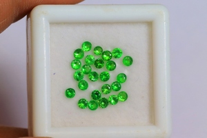 พลอย tsavorite ที่สวยงาม2.50มม. ทรงกลมหลวมหินตัดเหลี่ยมเพชรพลอย tsavorite ที่ดีที่สุดสำหรับการทำเครื่องประดับ - Product Image 2