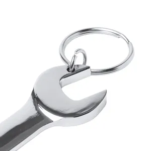 Portachiavi Personalizzato Parma con Chiave Inglese, Gadget Promozionali Personalizzabili e Moschettoni - Product Image 3